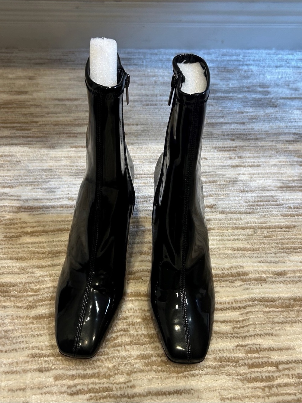 Vince Camuto Deverna Black Patent Booties Size 8 NEW